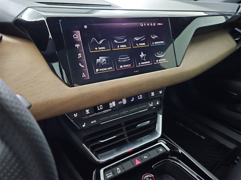 Thumbnail: 2023 Audi e-tron GT - 34