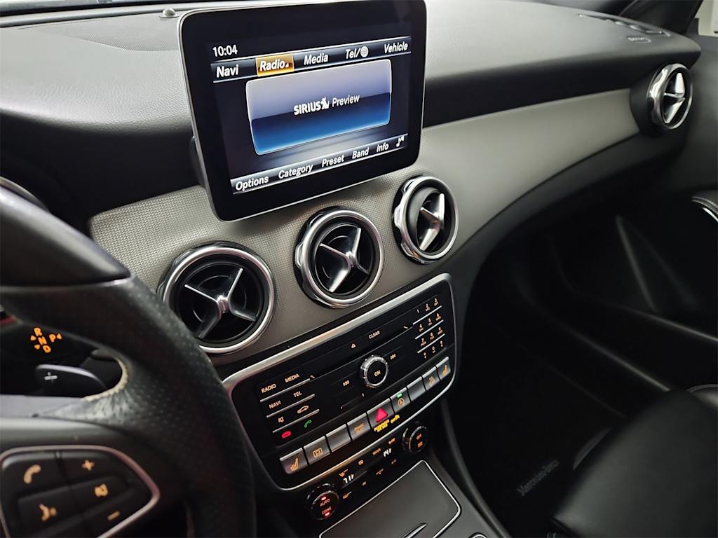 Thumbnail: 2018 Mercedes-Benz GLA - 16