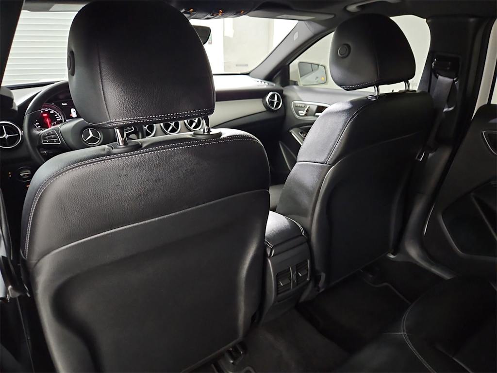 Thumbnail: 2018 Mercedes-Benz GLA - 12