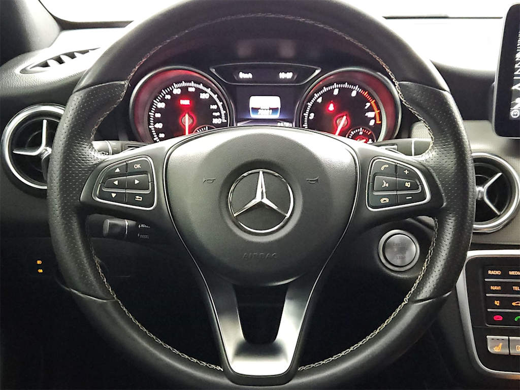 Thumbnail: 2018 Mercedes-Benz GLA - 14