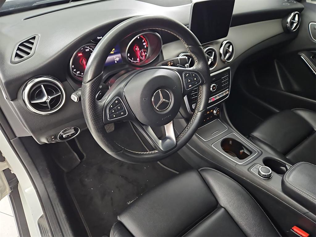 Thumbnail: 2018 Mercedes-Benz GLA - 2