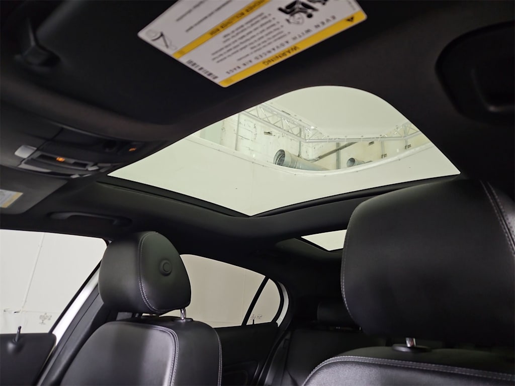 Thumbnail: 2018 Mercedes-Benz GLA - 27