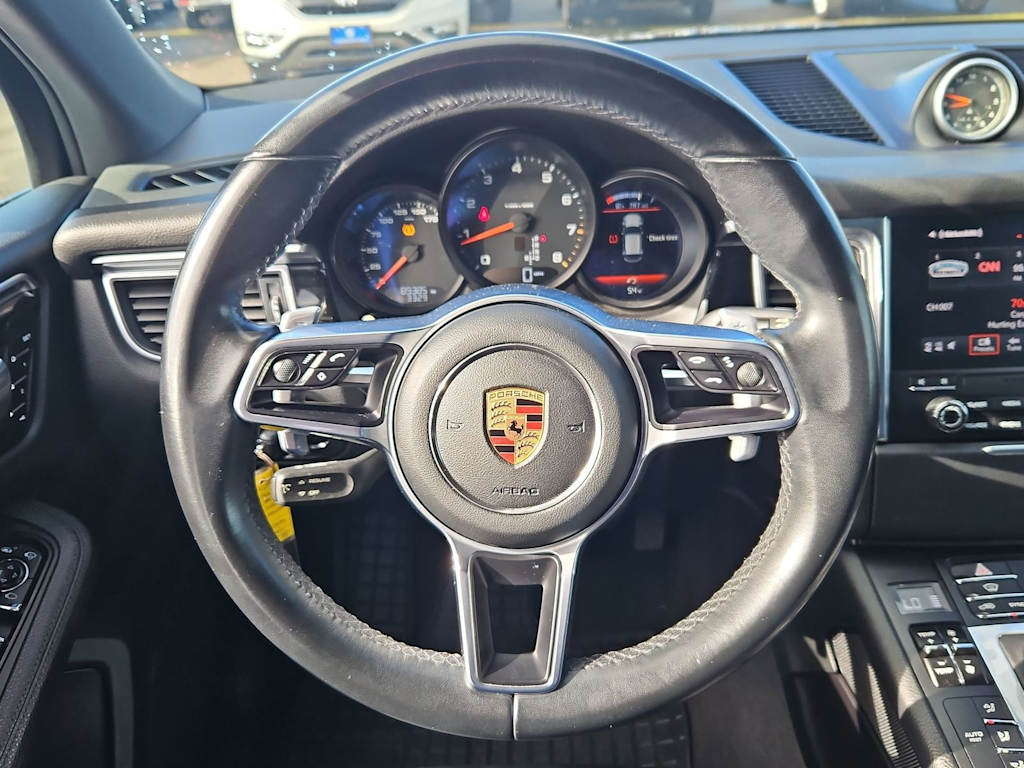 Thumbnail: 2018 Porsche Macan - 14