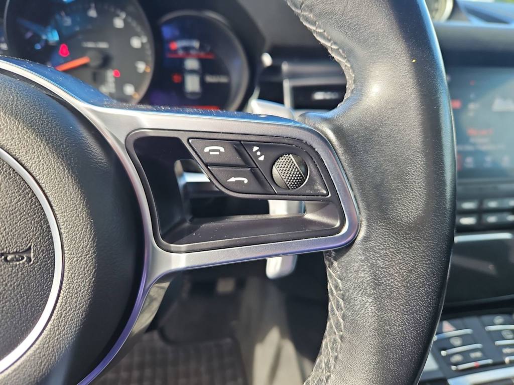Thumbnail: 2018 Porsche Macan - 30