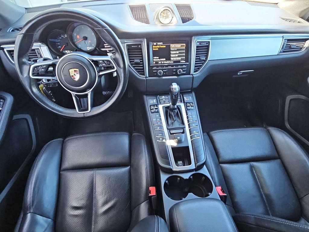 Thumbnail: 2016 Porsche Macan - 10