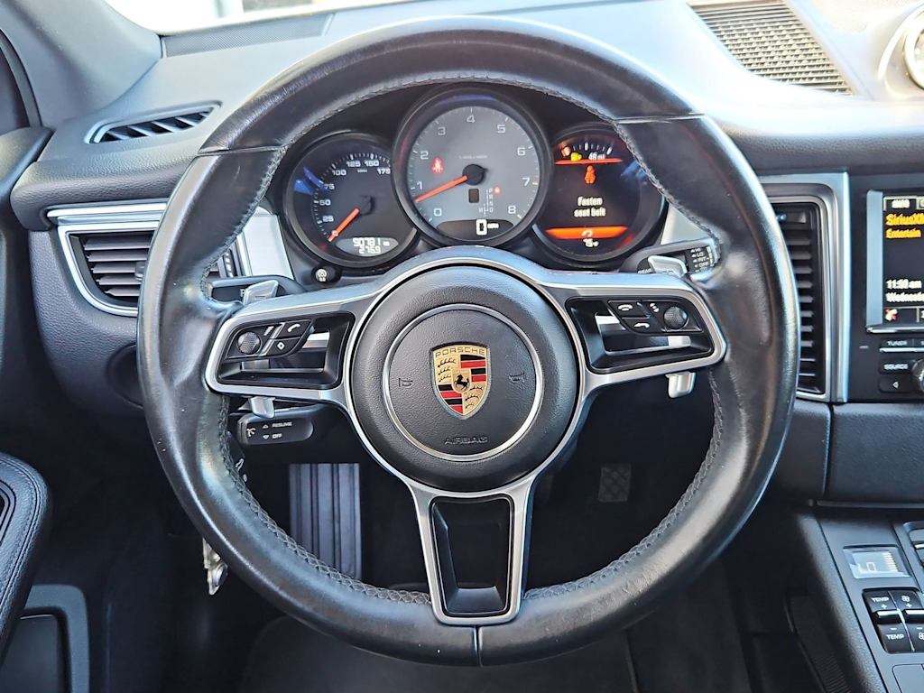 Thumbnail: 2016 Porsche Macan - 14