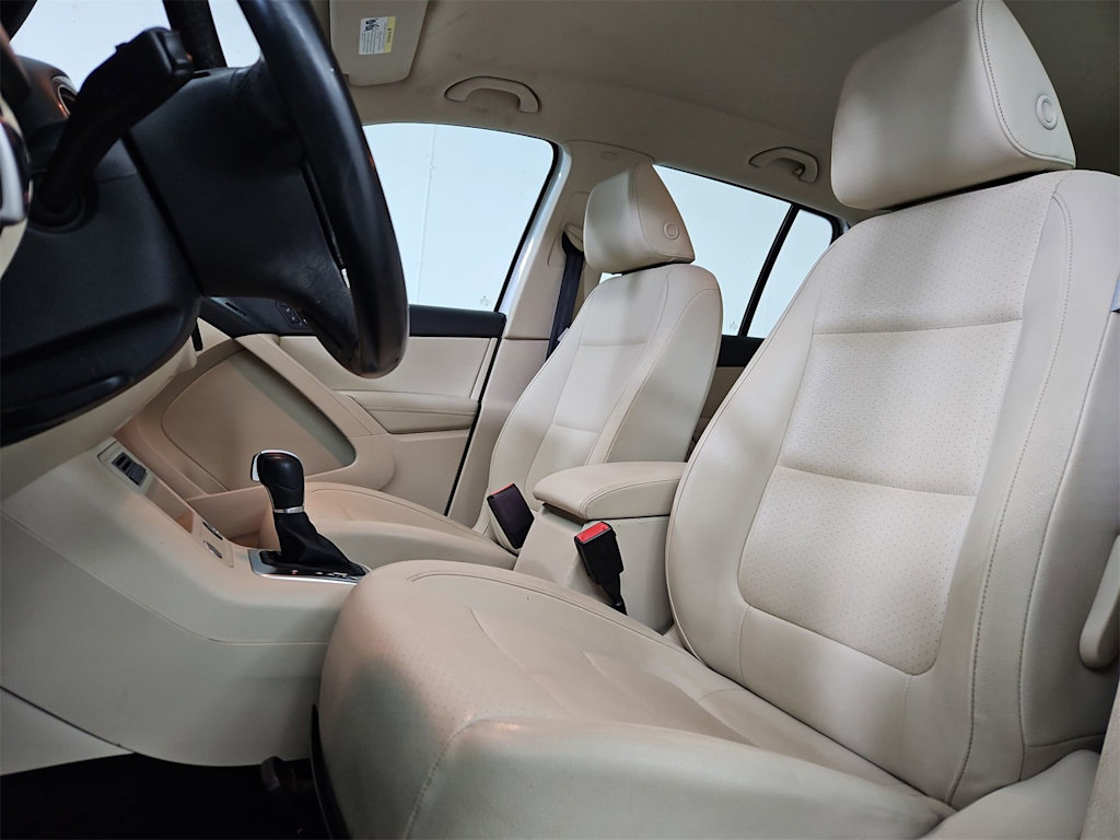 Thumbnail: 2017 Volkswagen Tiguan - 11