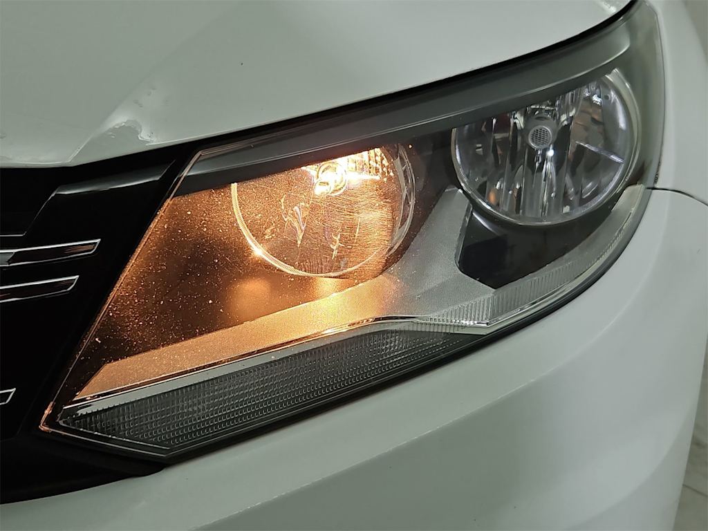 Thumbnail: 2017 Volkswagen Tiguan - 24