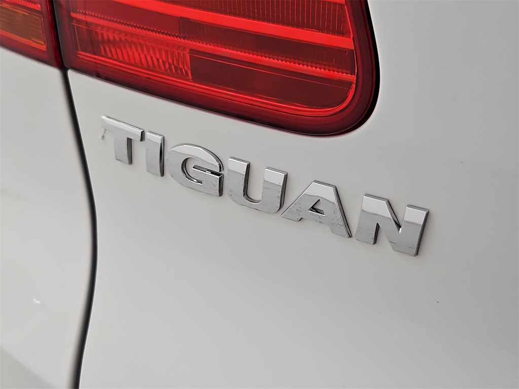 Thumbnail: 2017 Volkswagen Tiguan - 25