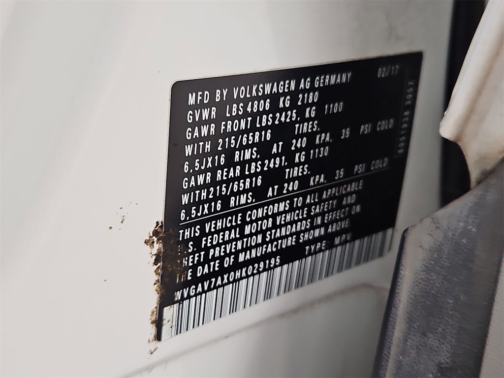 Thumbnail: 2017 Volkswagen Tiguan - 20