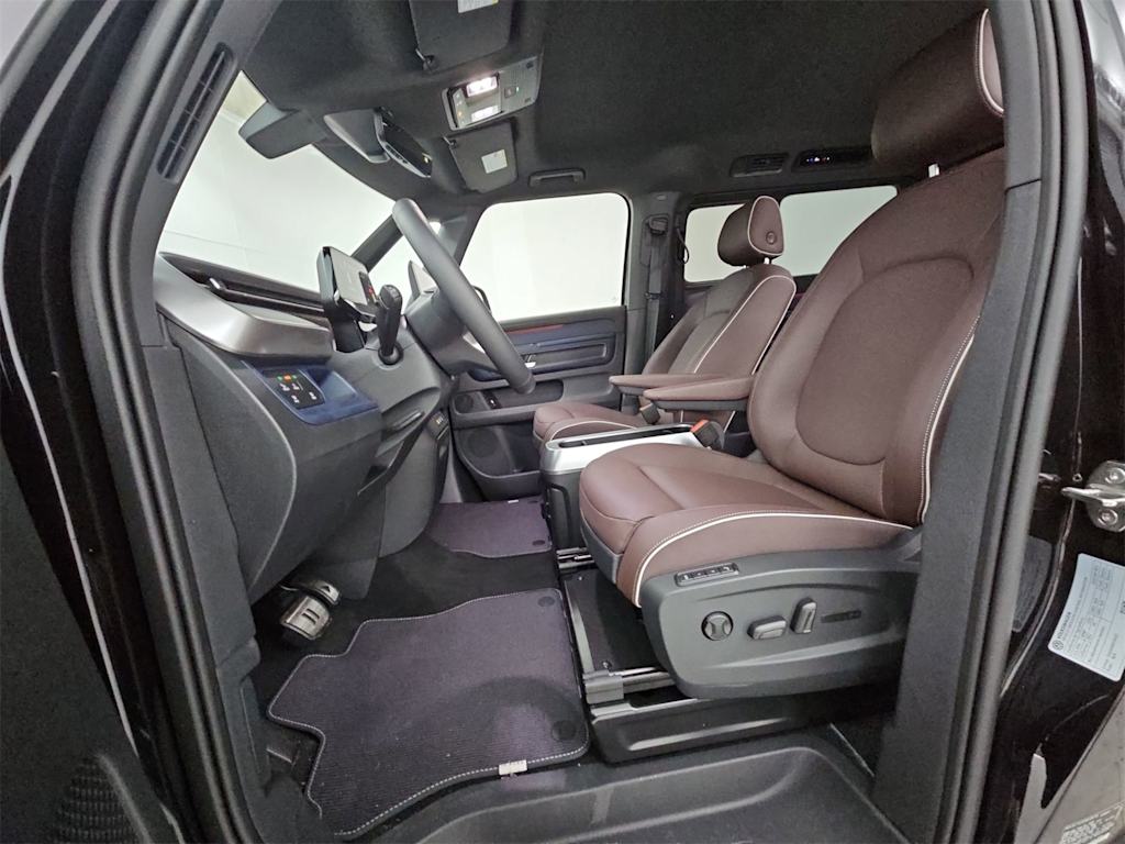 Thumbnail: 2025 Volkswagen ID.Buzz - 11