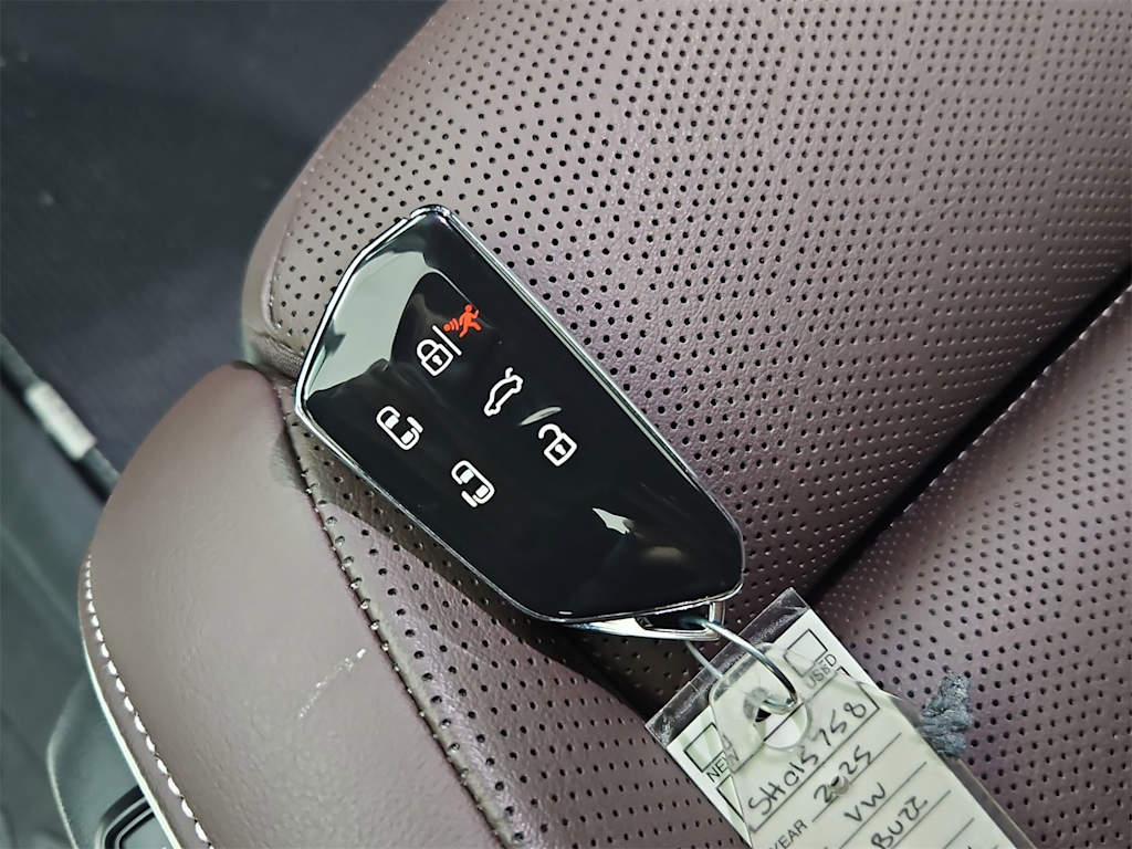 Thumbnail: 2025 Volkswagen ID.Buzz - 18