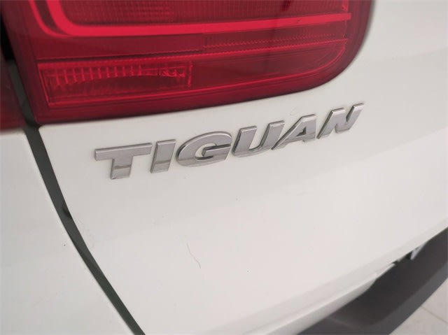 2014 Volkswagen Tiguan S 22