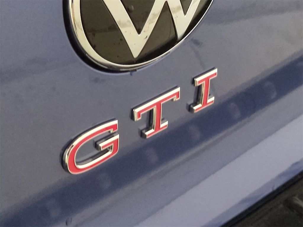 Thumbnail: 2025 Volkswagen Golf - 25