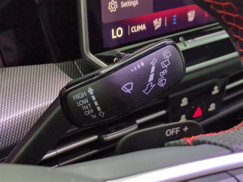 Thumbnail: 2025 Volkswagen Golf - 31