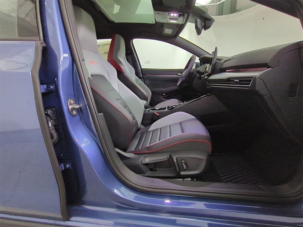 Thumbnail: 2025 Volkswagen Golf - 28