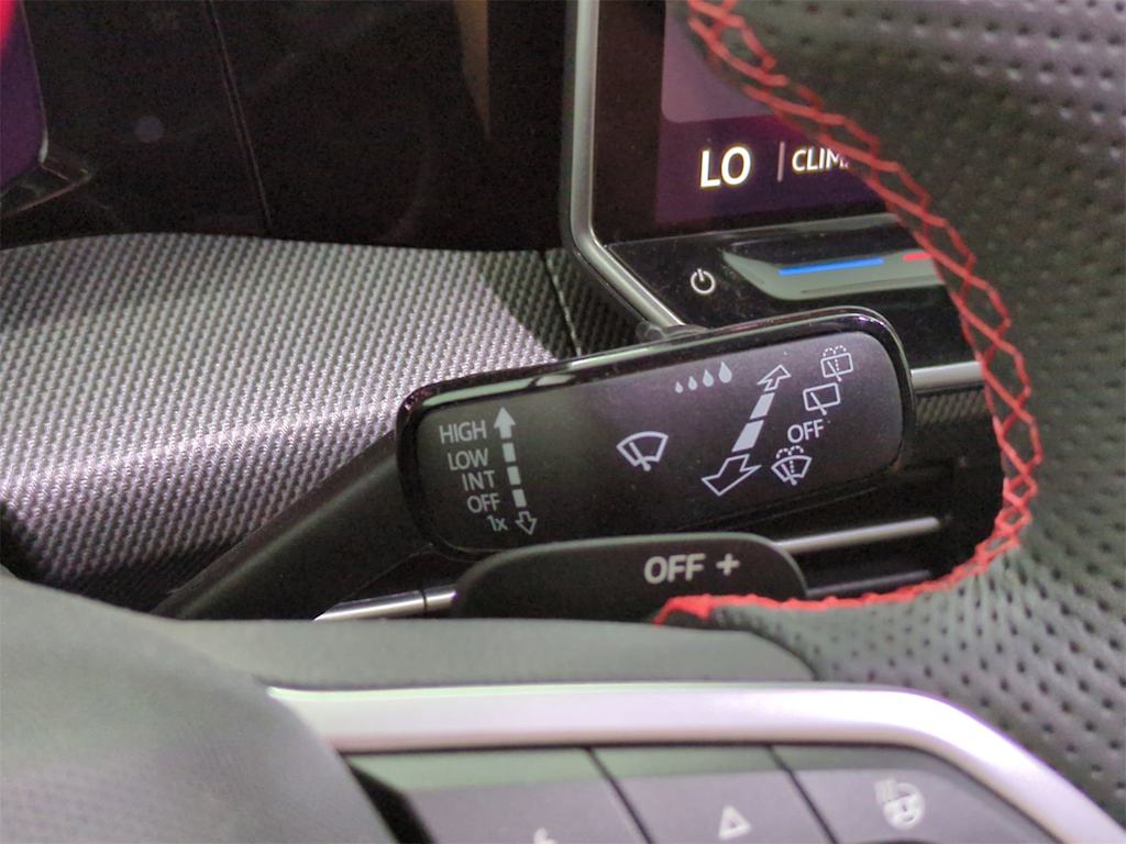 Thumbnail: 2025 Volkswagen Golf - 31