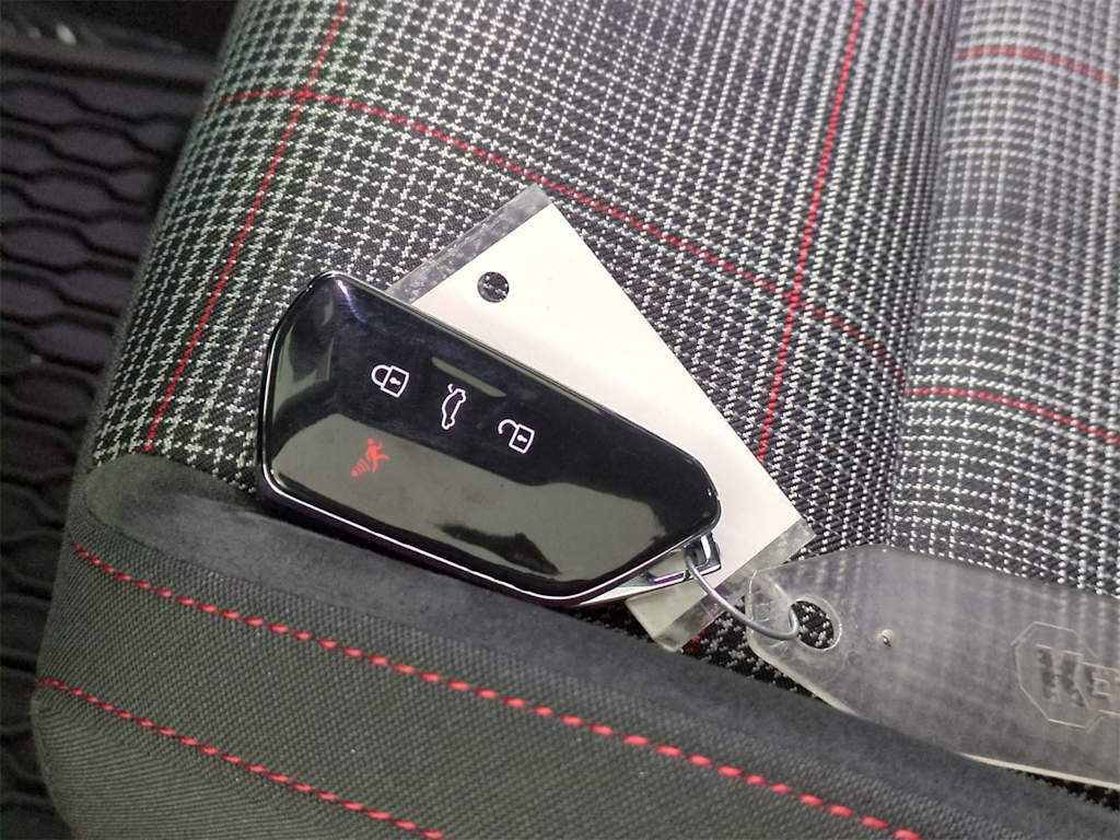 Thumbnail: 2025 Volkswagen Golf - 19