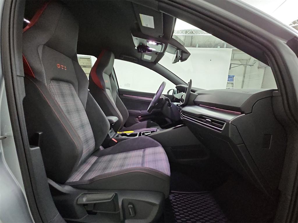 Thumbnail: 2025 Volkswagen Golf - 12