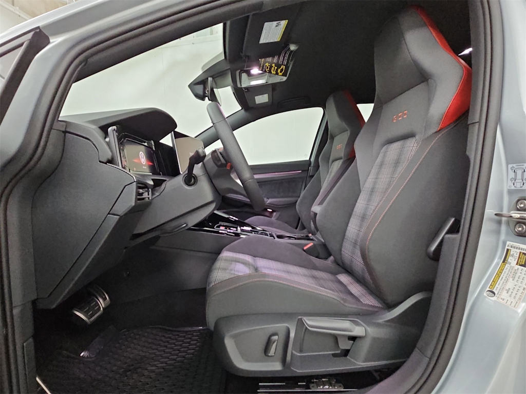 Thumbnail: 2025 Volkswagen Golf - 11