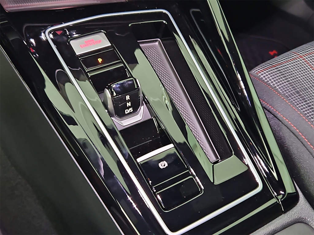 Thumbnail: 2025 Volkswagen Golf - 16