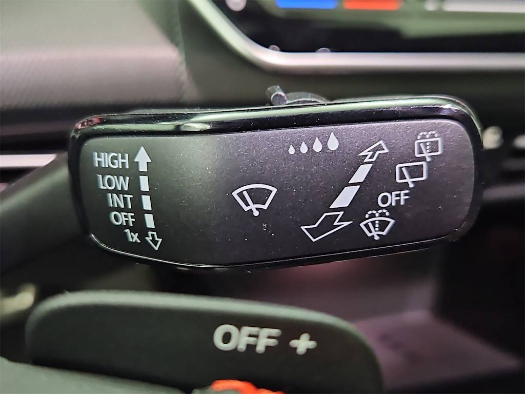 Thumbnail: 2025 Volkswagen Golf - 31