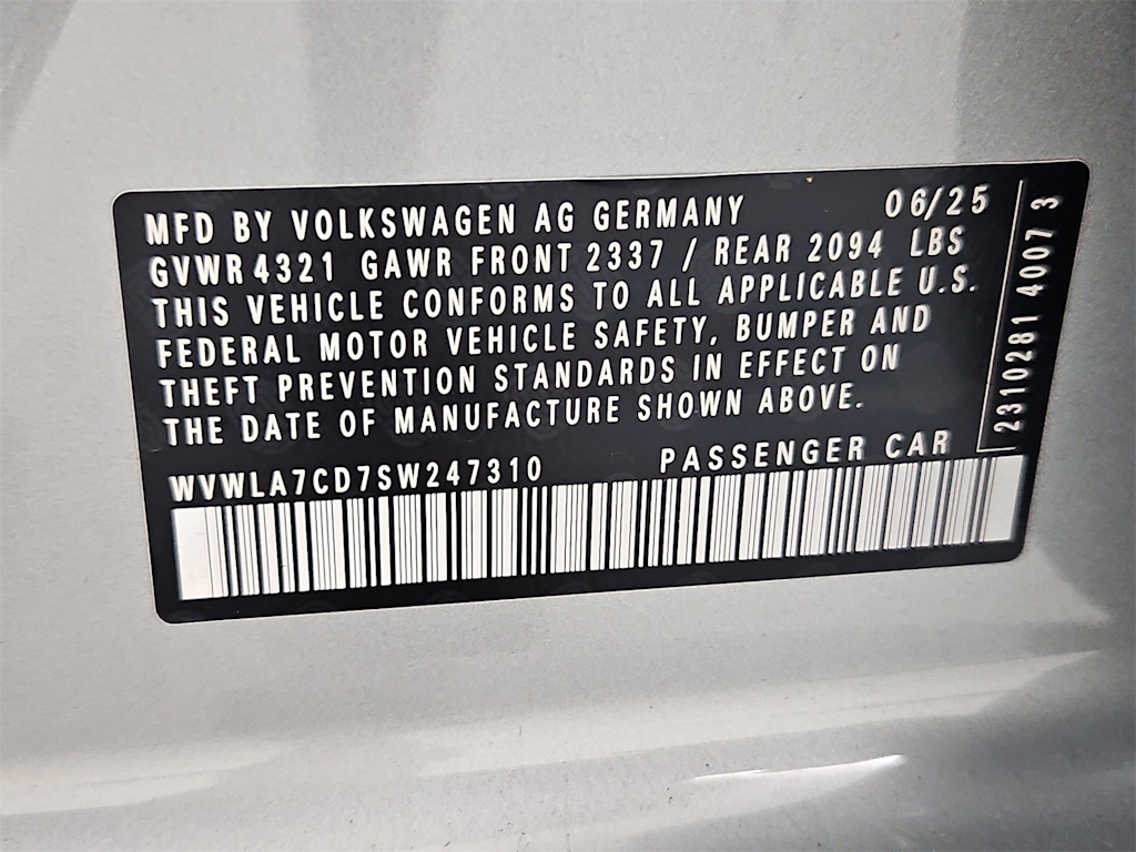 Thumbnail: 2025 Volkswagen Golf - 20