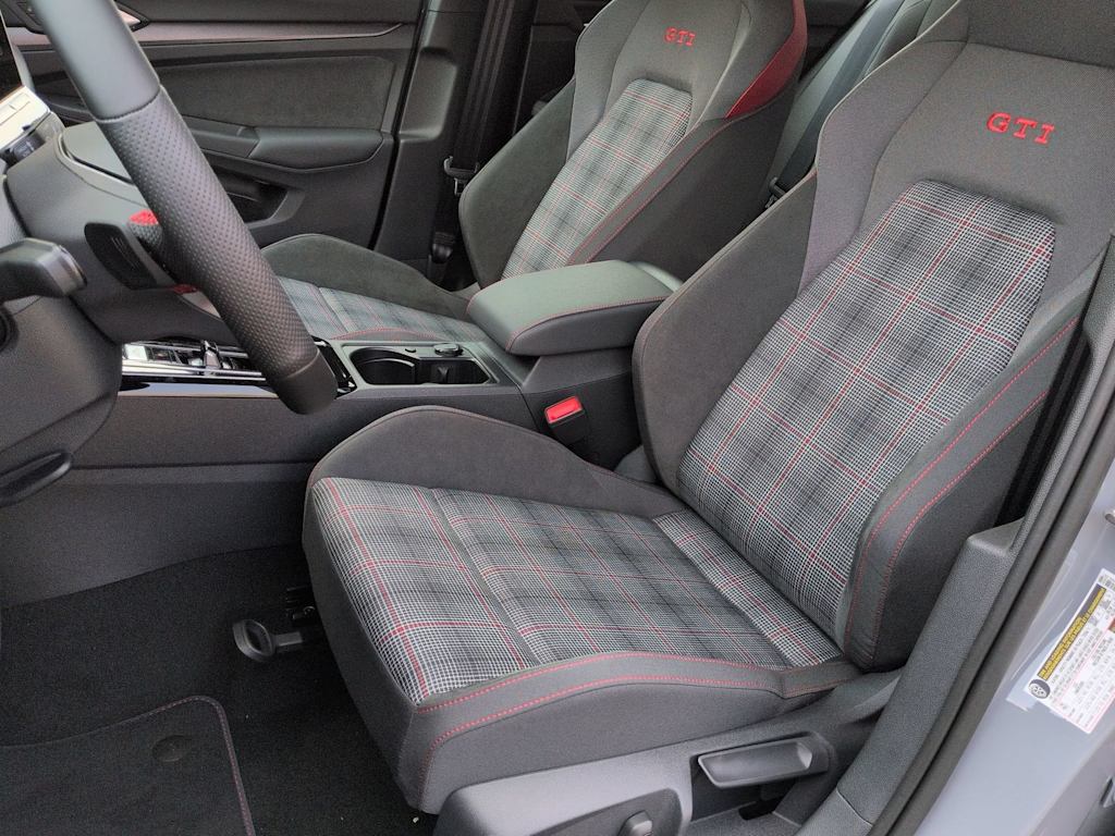 Thumbnail: 2026 Volkswagen Golf - 11
