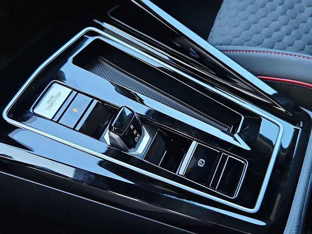 Thumbnail: 2026 Volkswagen Golf - 16
