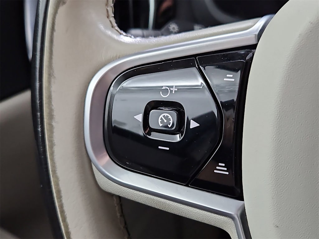 Thumbnail: 2021 Volvo V60 - 29