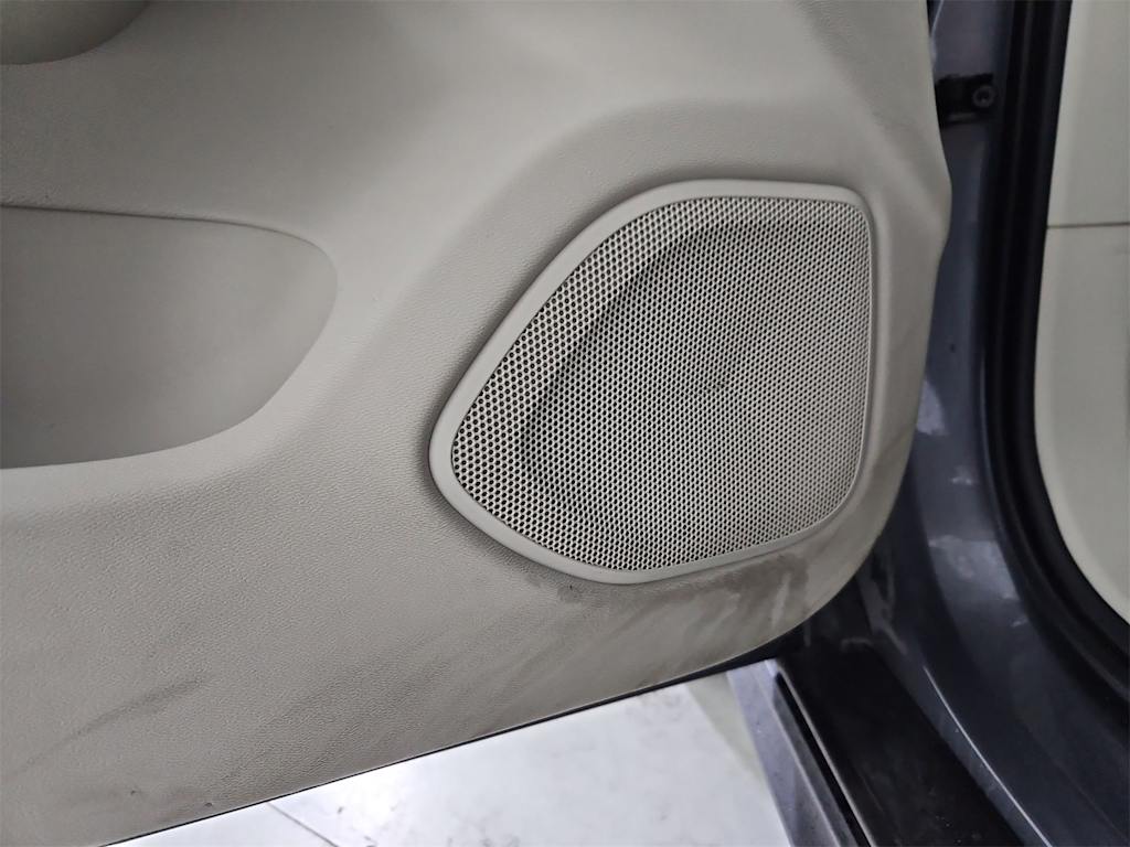 Thumbnail: 2021 Volvo V60 - 34