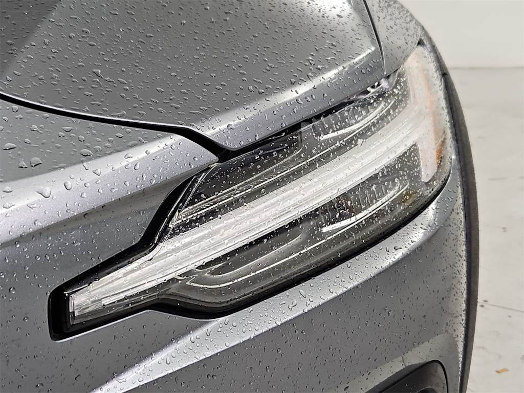 Thumbnail: 2021 Volvo V60 - 23