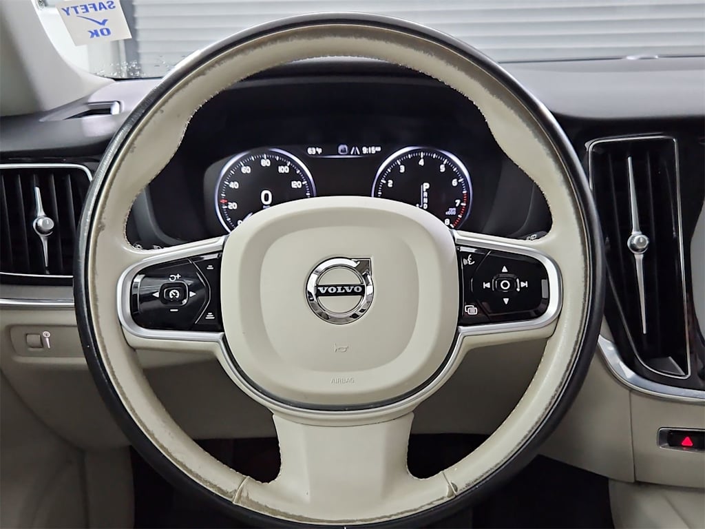 Thumbnail: 2021 Volvo V60 - 14