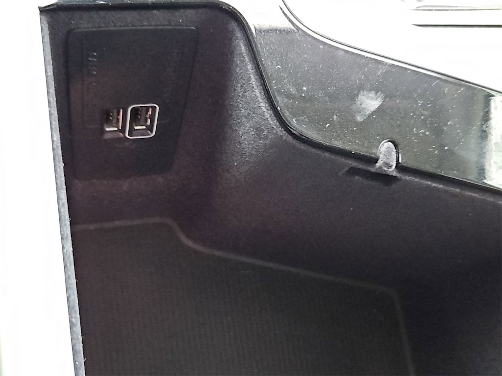 Thumbnail: 2022 Volvo XC90 - 37