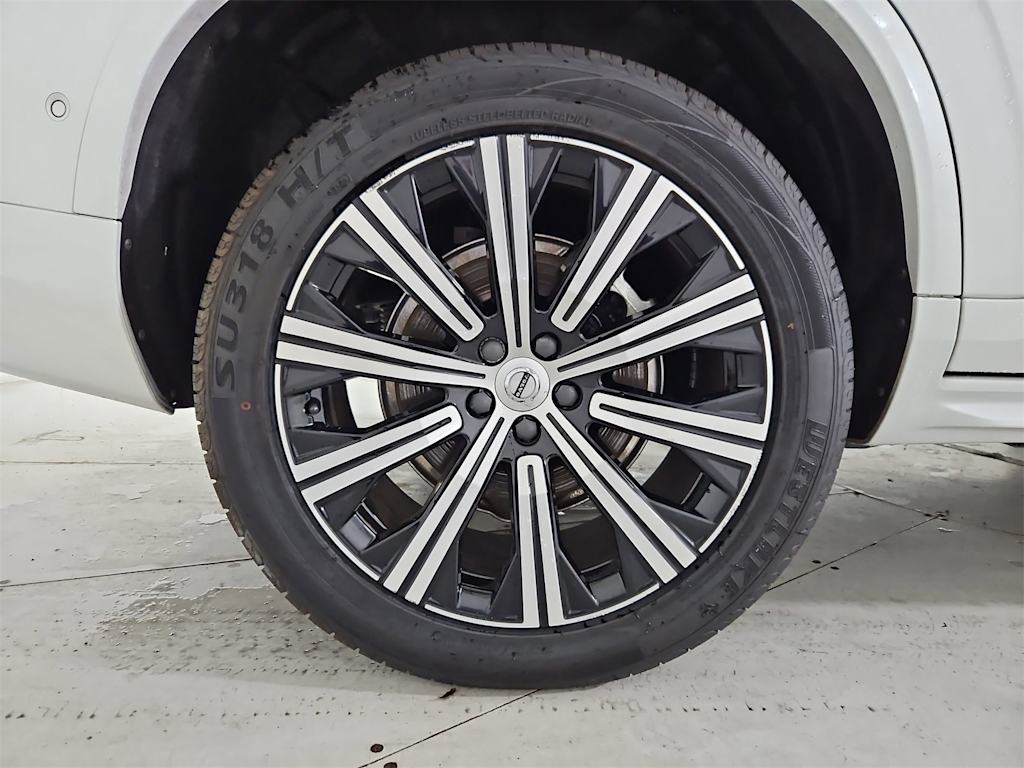 Thumbnail: 2022 Volvo XC90 - 8