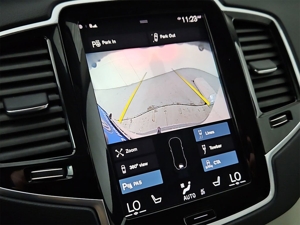 Thumbnail: 2022 Volvo XC90 - 35