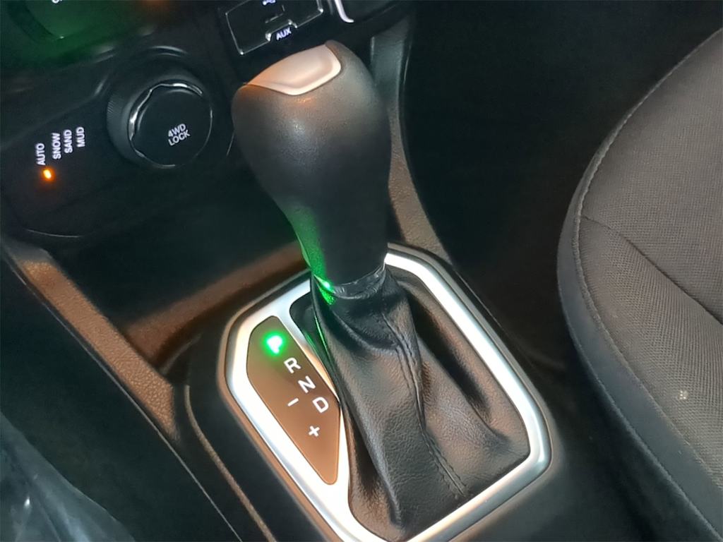 Thumbnail: 2020 Jeep Renegade - 35