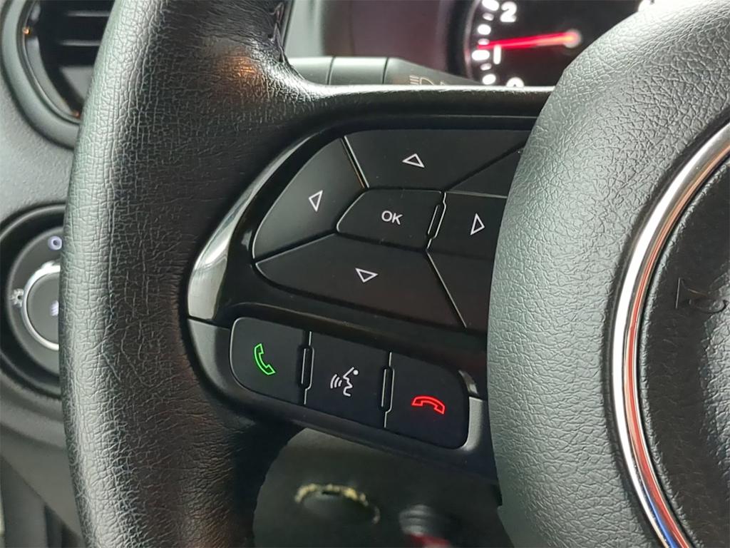Thumbnail: 2020 Jeep Renegade - 29