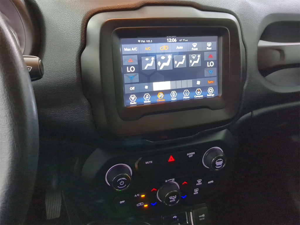 Thumbnail: 2020 Jeep Renegade - 15