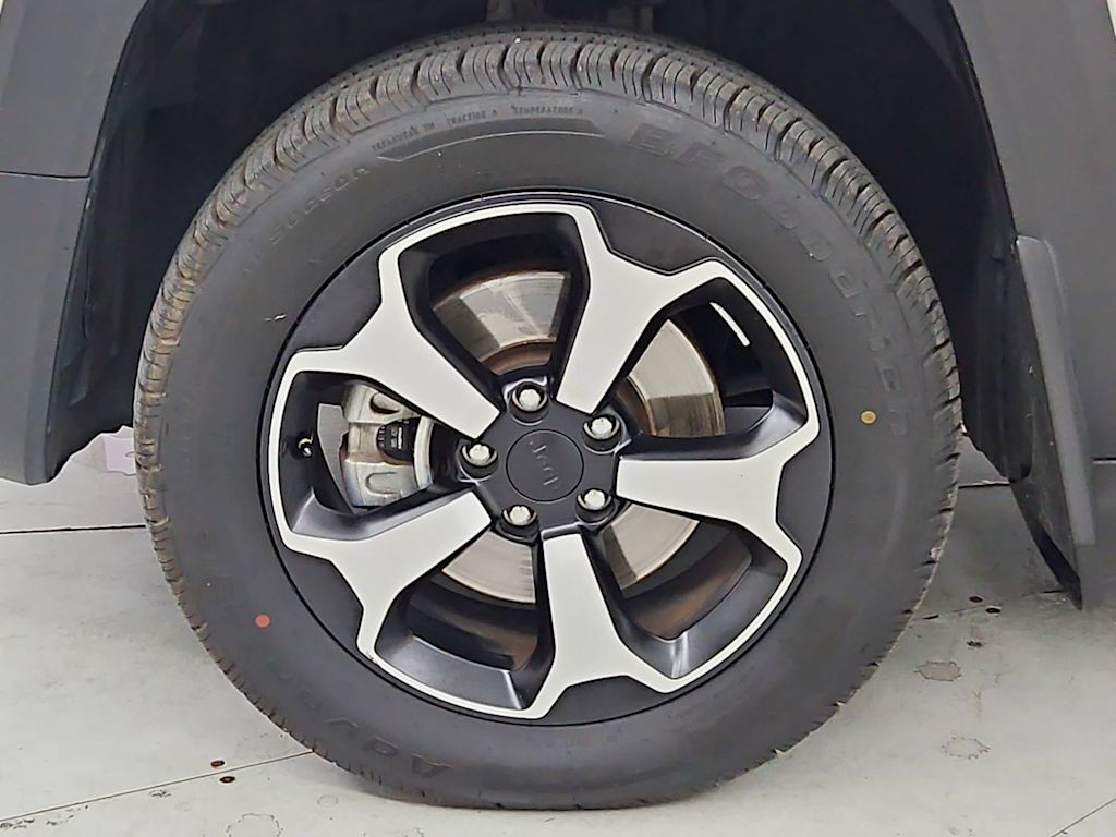 Thumbnail: 2020 Jeep Renegade - 8