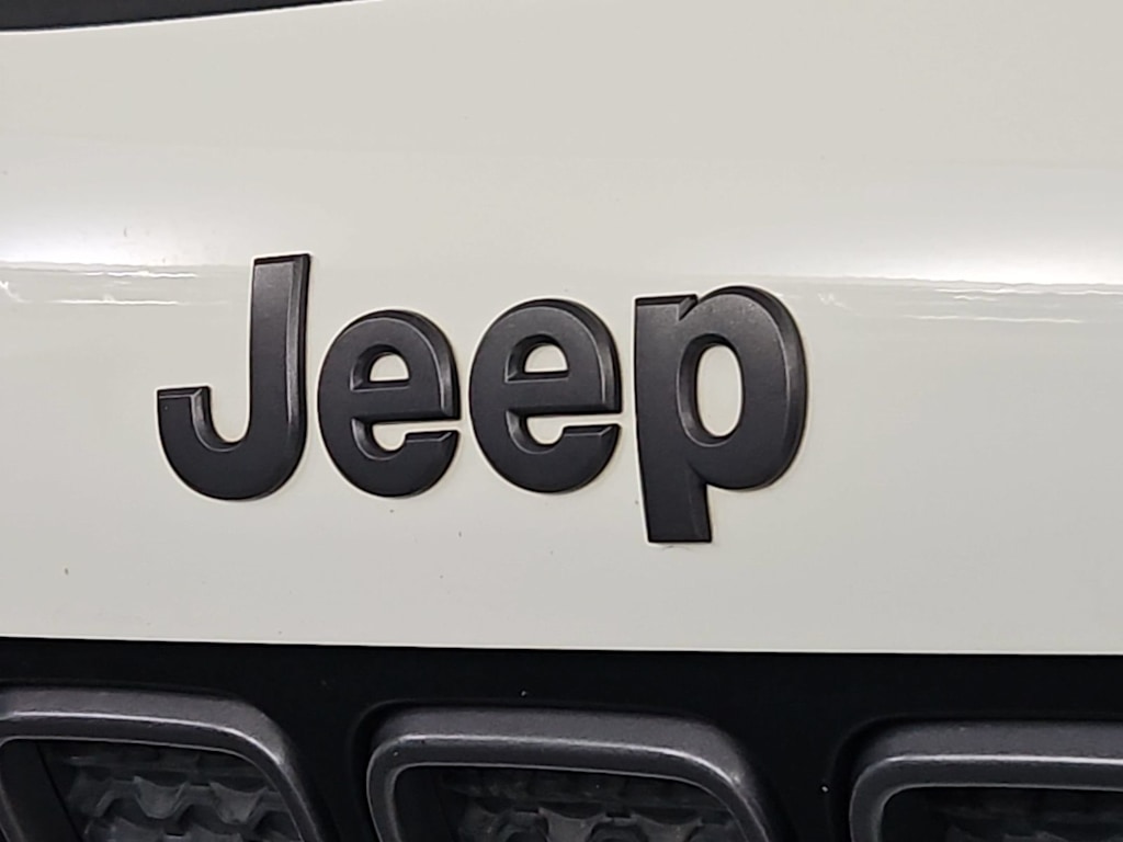 Thumbnail: 2020 Jeep Renegade - 7