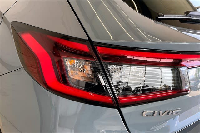 2023 Honda Civic Sport 32