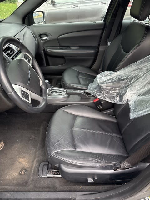 Thumbnail: 2012 Chrysler 200 - 8