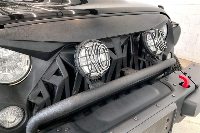 Thumbnail: 2018 Jeep Wrangler - 33