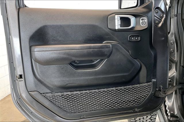 Thumbnail: 2022 Jeep Wrangler - 28