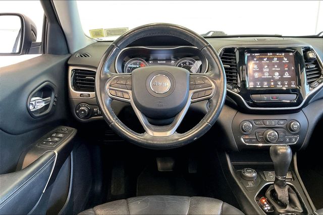 Thumbnail: 2019 Jeep Cherokee - 13