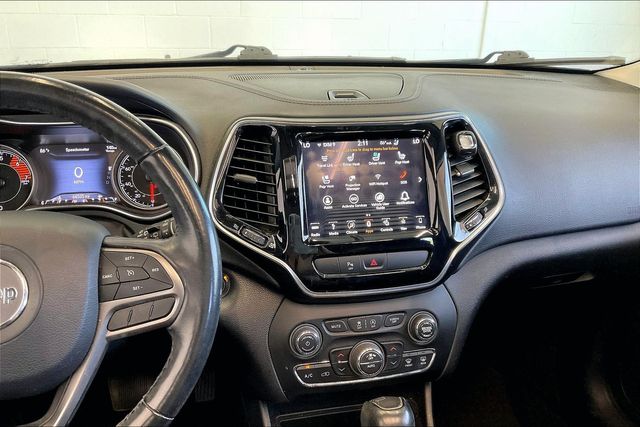 Thumbnail: 2019 Jeep Cherokee - 15