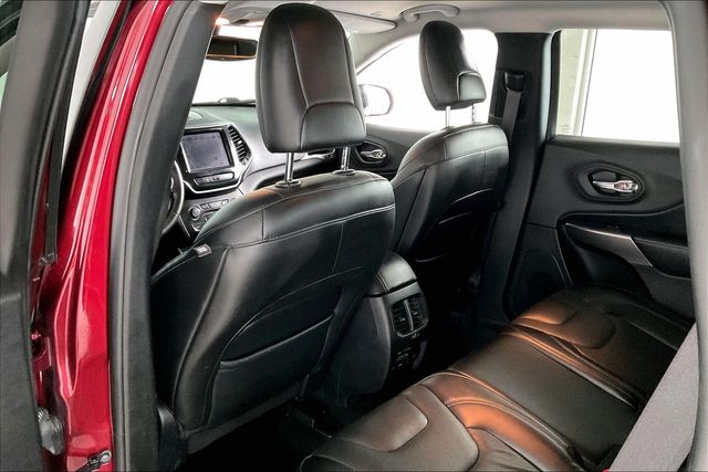 Thumbnail: 2019 Jeep Cherokee - 13