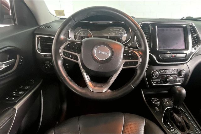 Thumbnail: 2019 Jeep Cherokee - 14