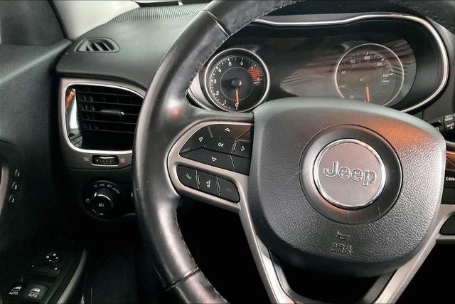 Thumbnail: 2019 Jeep Cherokee - 27